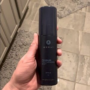 Monat Tousled Texturing Mist